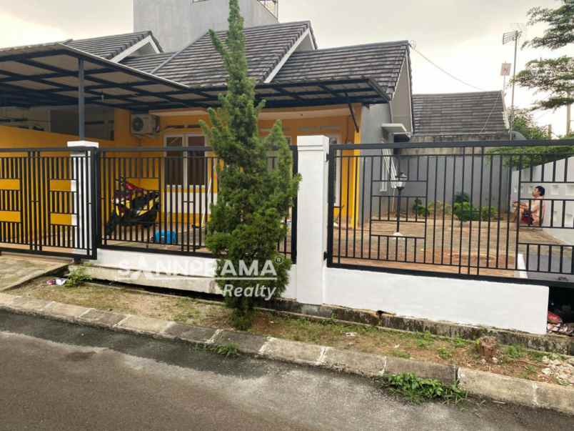 rumah hook di komplek bella casa depok imelin