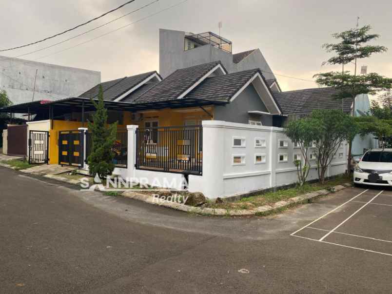 rumah hook di komplek bella casa depok imelin