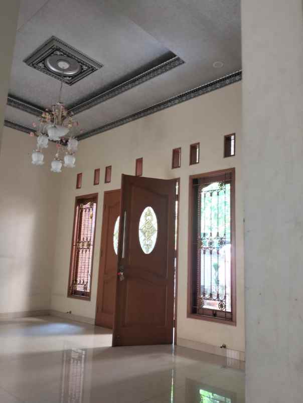 rumah hook di perumahan duta bumi kota bekasi
