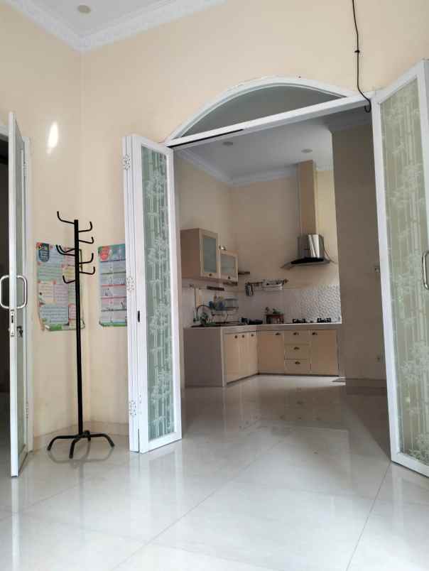 rumah hook di perumahan duta bumi kota bekasi