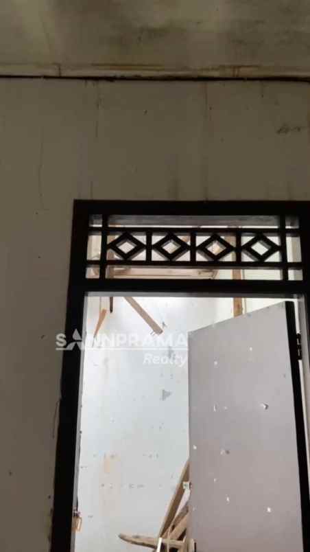 rumah hook luas di komplek bsi 2 pengasinan uchi