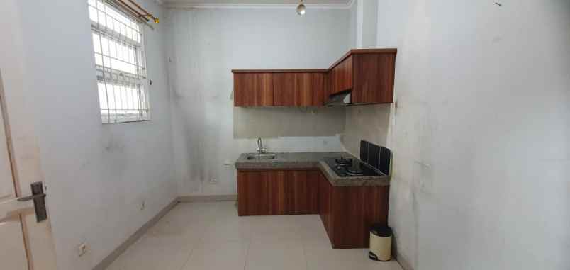 rumah hook luas pinus regency cinambo