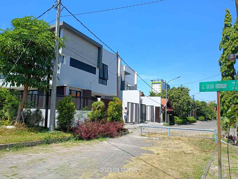 rumah hook scandinavian baru gress di gayung kebonsari