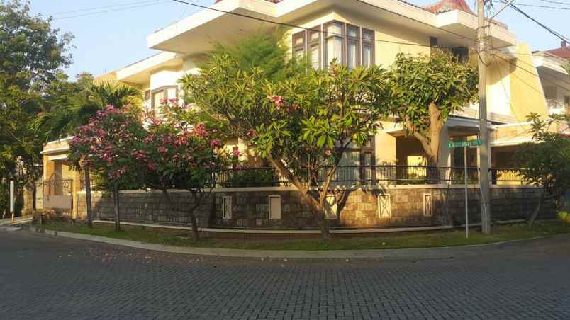 rumah hook siap huni galaxi bumi permai 1 surabaya