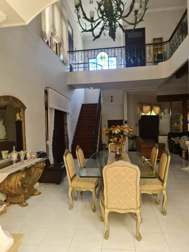 rumah hook siap huni galaxi bumi permai 1 surabaya