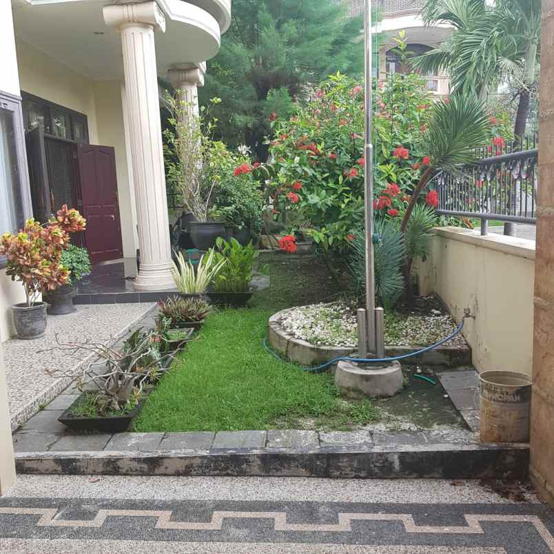 rumah hook siap huni galaxi bumi permai 1 surabaya