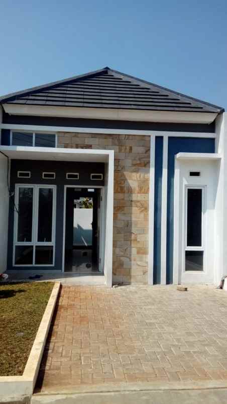 rumah jalan raya arco sawangan depok