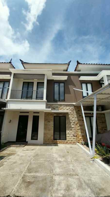 rumah jl raya arco