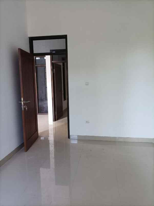 rumah jl raya karangpawitan