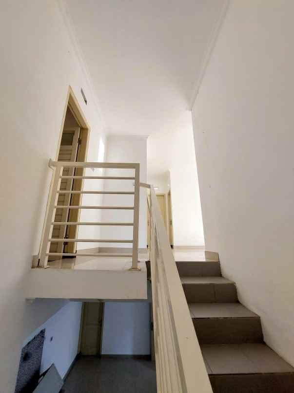 rumah kost siap huni lokasi sigura gura kota malang