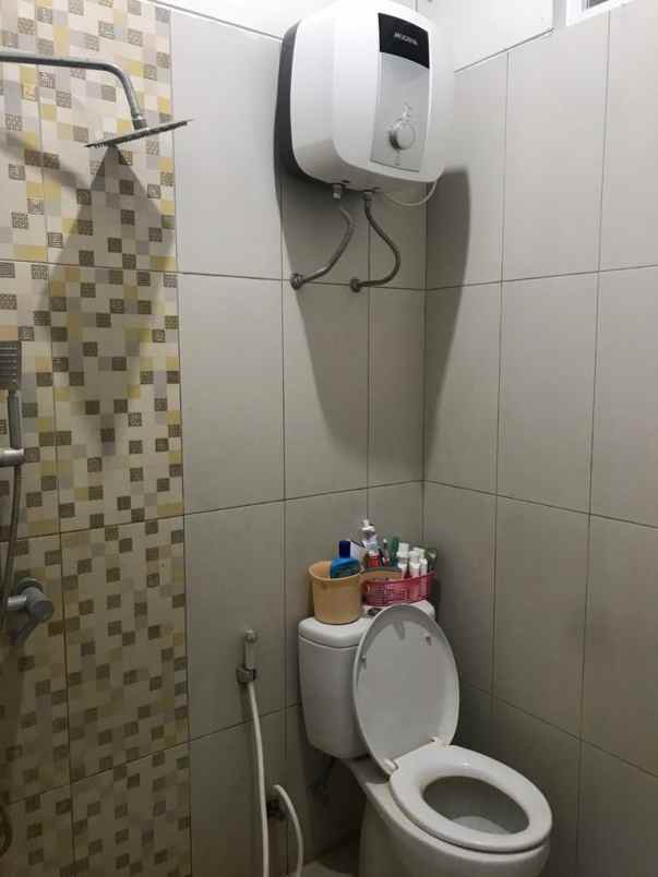 rumah kota baru parahyangan