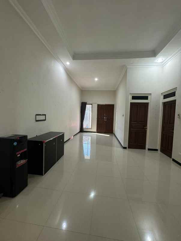 rumah manyar tirtoyoso surabaya lebar 11 hadap utara