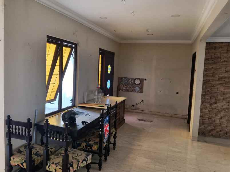rumah megah harga miring siap tempati lokasi depok