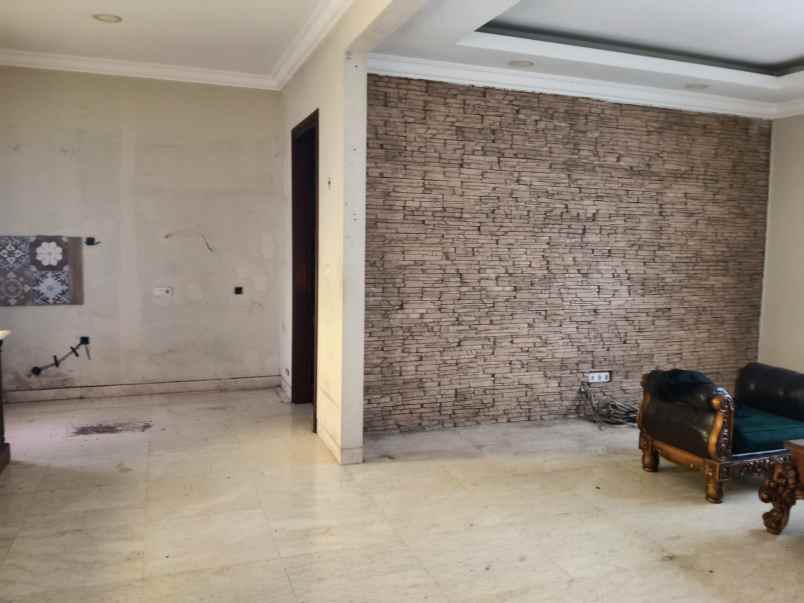 rumah megah harga miring siap tempati lokasi depok