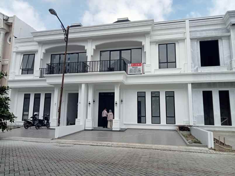 Rumah Mewah 2 Lantai Di Jl Gulama