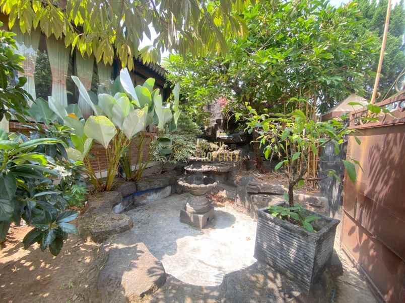 rumah mewah 7 kamar fully furnish tanah luas di bantul