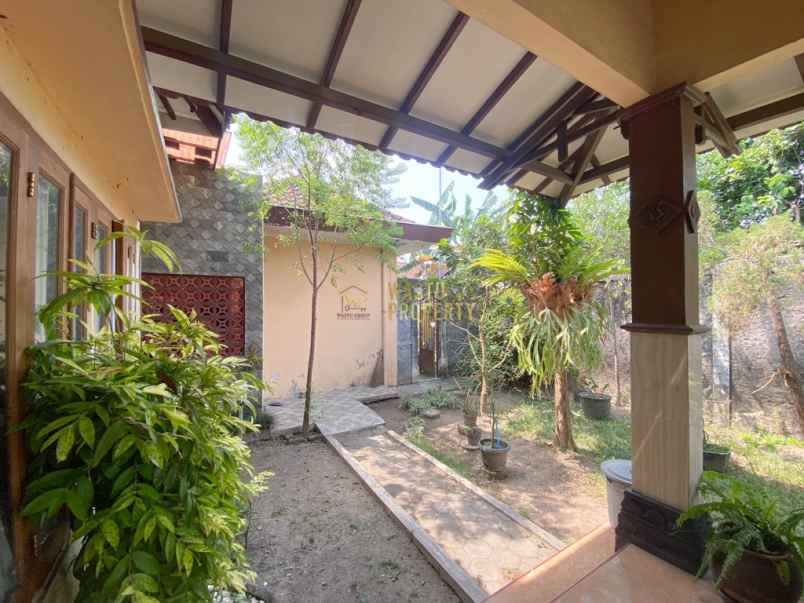 rumah mewah 7 kamar fully furnish tanah luas di bantul