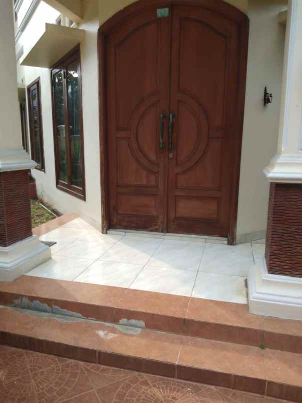 rumah mewah dalam komplek buaran jakarta timur
