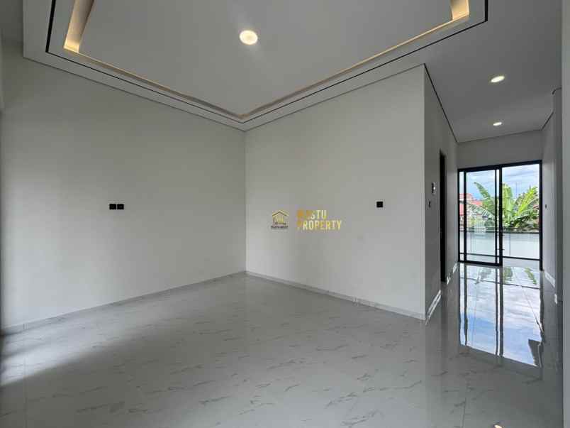 rumah mewah private pool lokasi premium dekat monjali