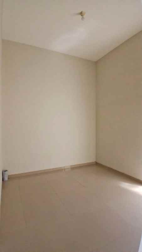 rumah minimalis 300 jutaan dekat kampus binus araya