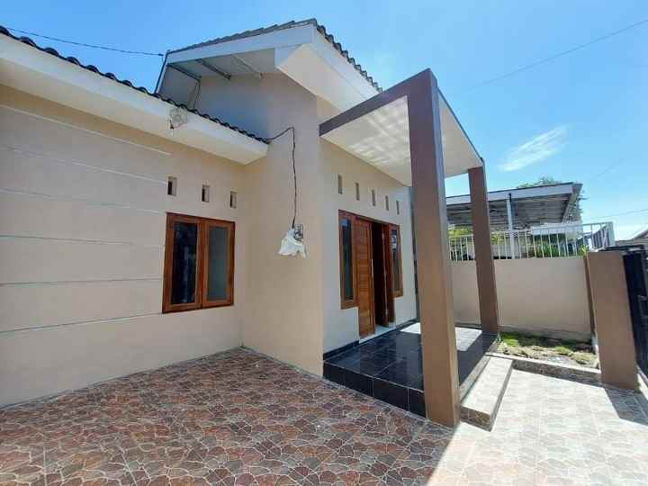 rumah minimalis harga murah tanah luas di sleman