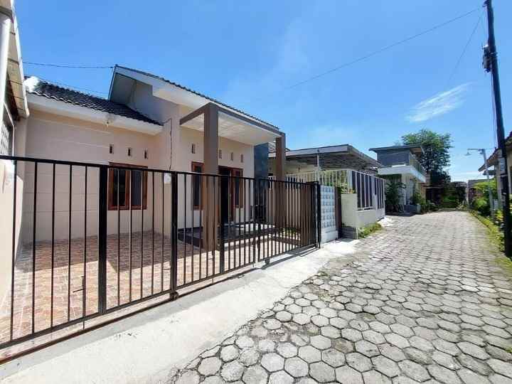 rumah minimalis harga murah tanah luas di sleman
