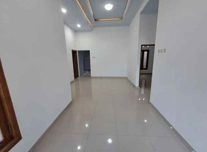 rumah minimalis tanah luas bisa kpr lokasi strategis