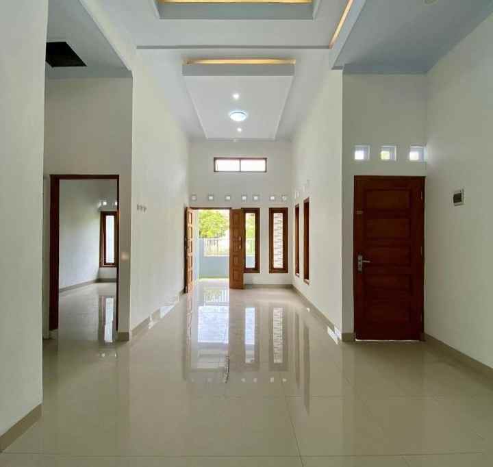 rumah minimalis tanah luas bisa kpr lokasi strategis