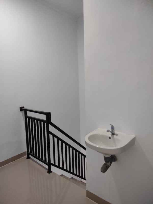 rumah modern clasik jatiwaringin pondok gede bekasi