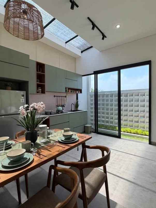 rumah modern lokasi strategis di tidar hills malang