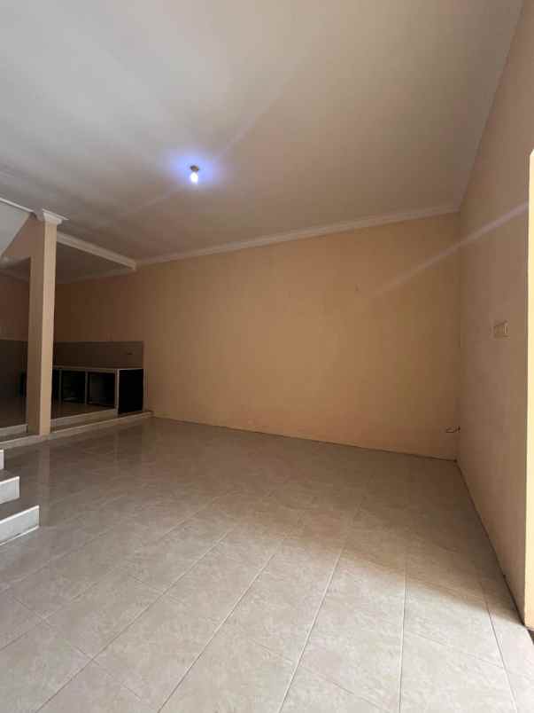 rumah modern minimalis 2 lantai lokasi kapiworo