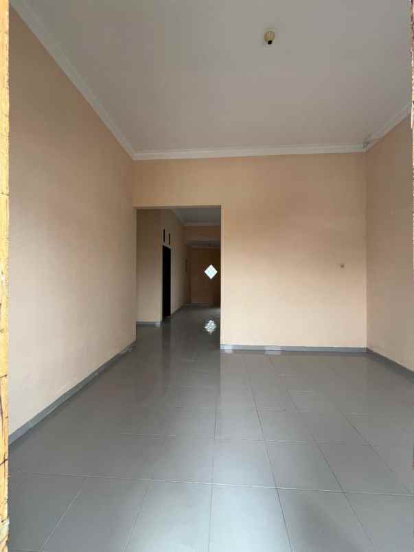 rumah modern minimalis 2 lantai lokasi kapiworo