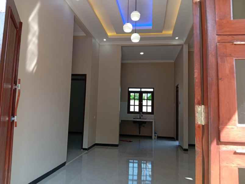 rumah modern siap huni shm ready dekat unnes