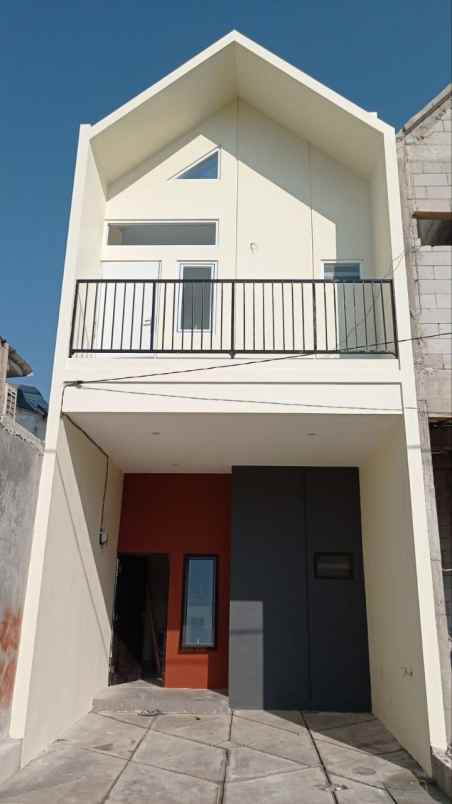 rumah murah 2 lantai di cibubur jakarta timur