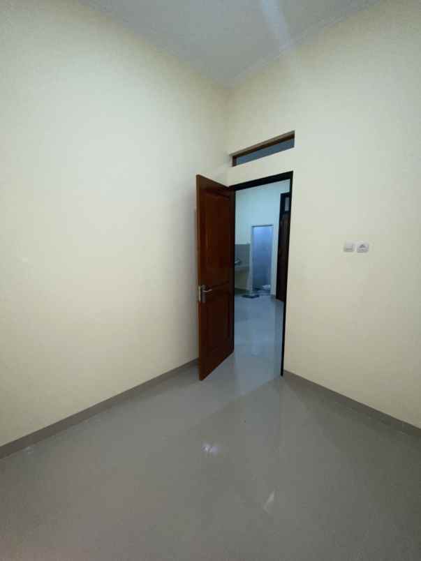 rumah murah depok nempel jalan raya