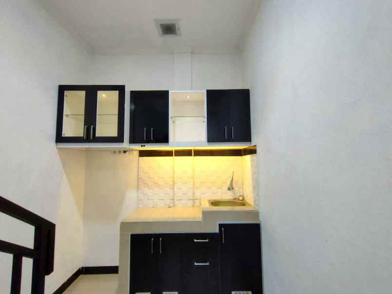 rumah murah depok nempel jalan raya