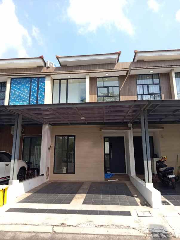 rumah murah di cluster laseine jgc jakarta timur