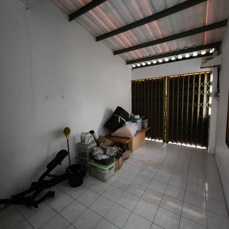 rumah ngesrep banyumanik semarang