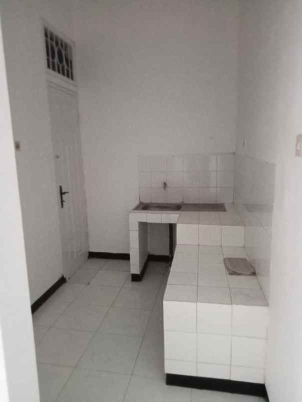rumah nyaman area mulyosari