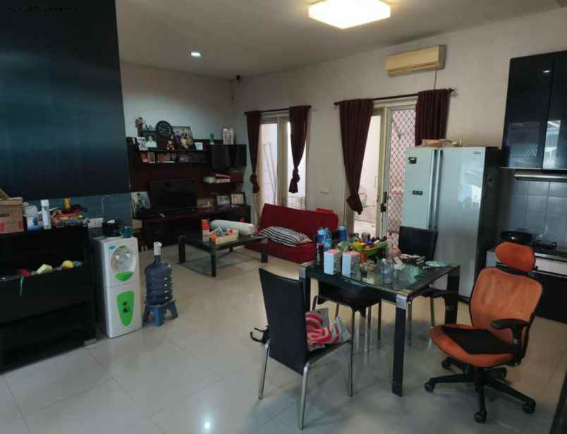 rumah pakuwon city san diego strategis minimalis