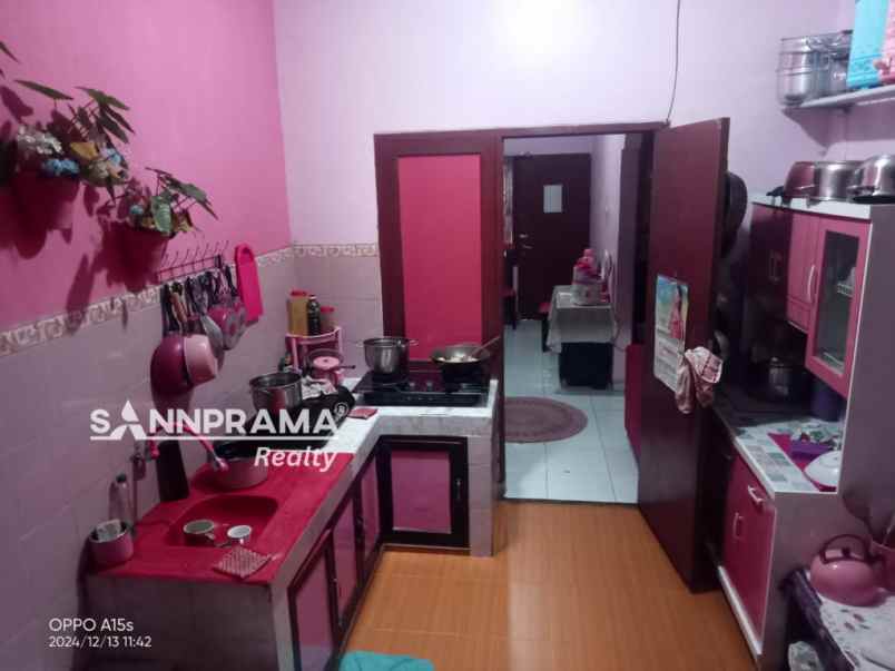 rumah pink tanah luas jatimulya depok ash