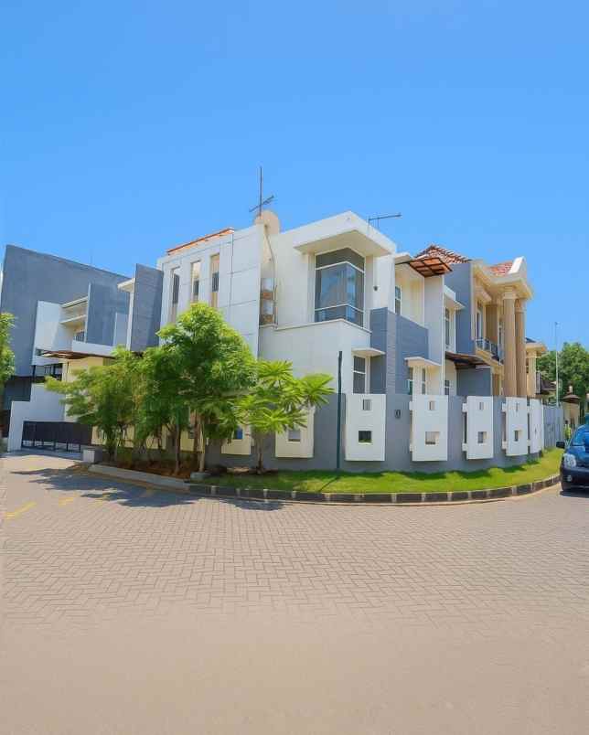 rumah puri asri pakuwon city strategis siap huni