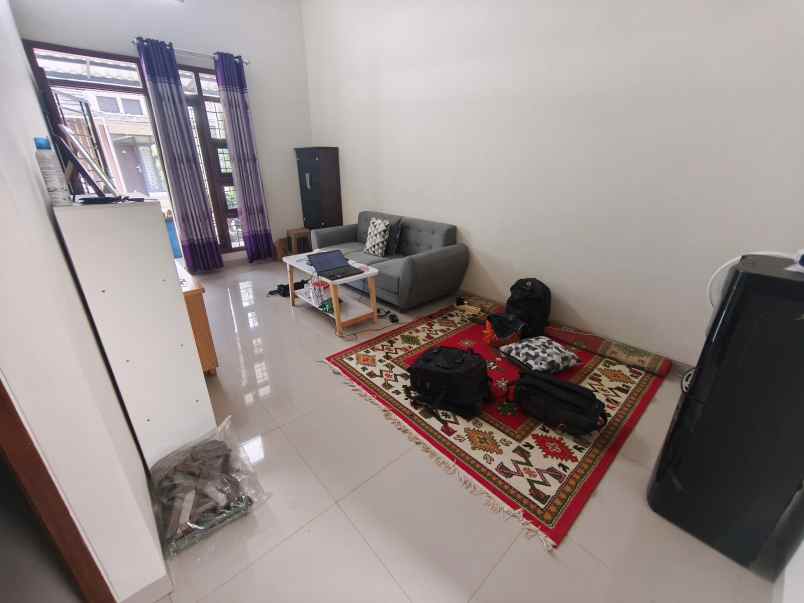 rumah rapi terawat di cluster taman sentani 2 bekasi