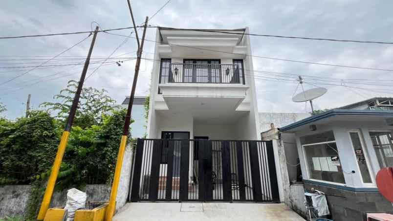 rumah rungkut asri utara shm ready