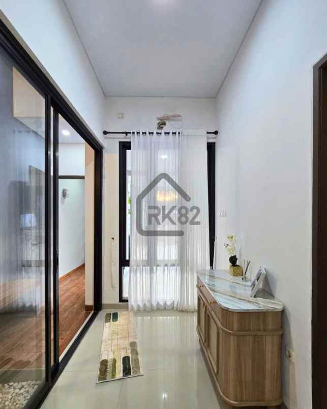 rumah scandinavian dekat stasiun lenteng agung jakarta