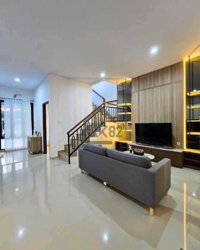 rumah scandinavian dekat stasiun lenteng agung jakarta