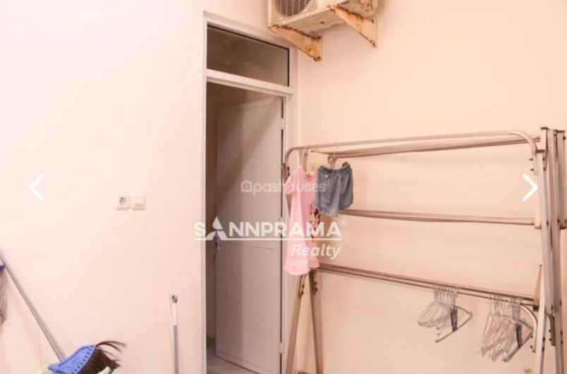 rumah second 2 lantai di villa pertiwi cilodong depok