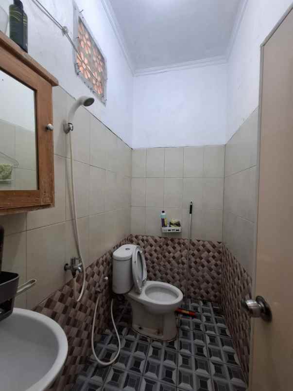 rumah semi furnished dalam cluster di jatimurni bekasi