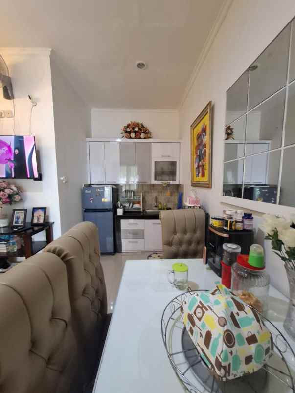 rumah semi furnished dalam cluster di jatimurni bekasi