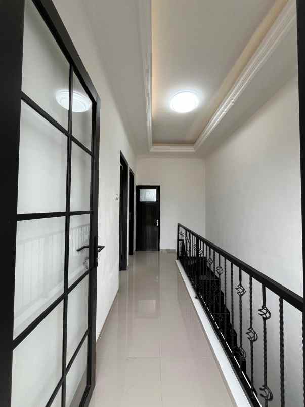 rumah siap huni konsep american classic di batu